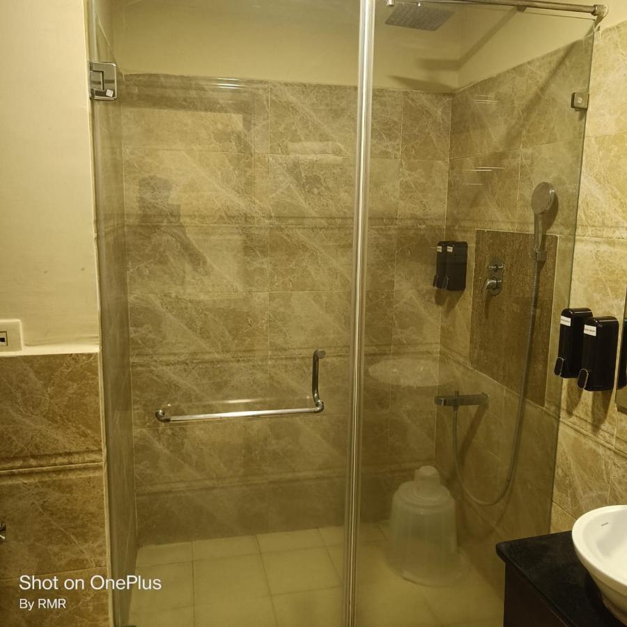 Astra Hotels & Suites Whitefield Near To Nallurahalli Metro Station And Ktpo Bangalore Extérieur photo