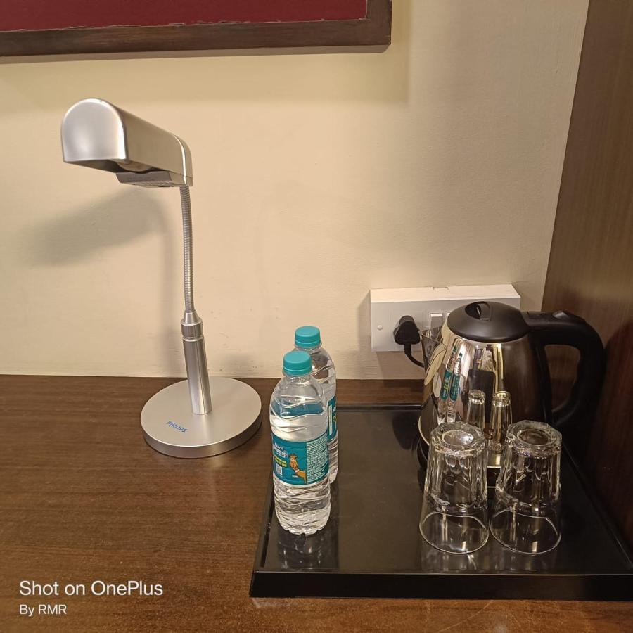 Astra Hotels & Suites Whitefield Near To Nallurahalli Metro Station And Ktpo Bangalore Extérieur photo