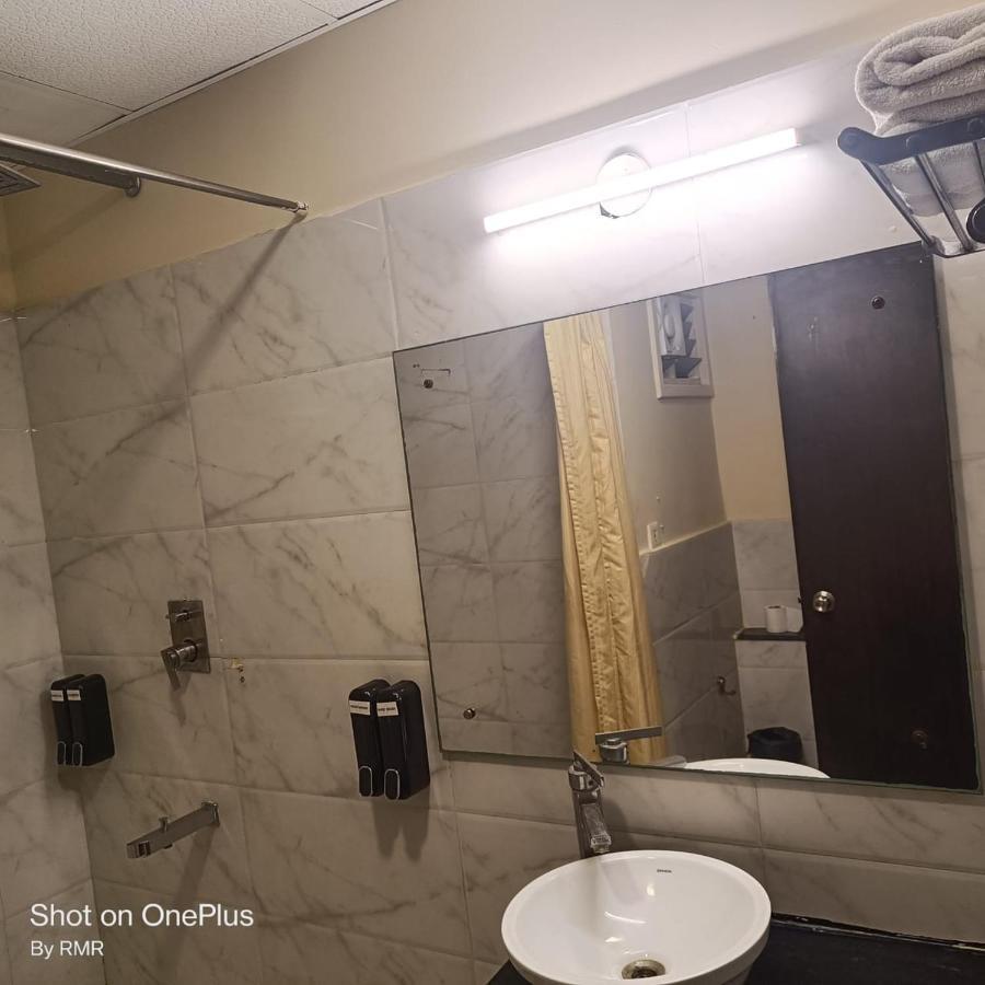 Astra Hotels & Suites Whitefield Near To Nallurahalli Metro Station And Ktpo Bangalore Extérieur photo