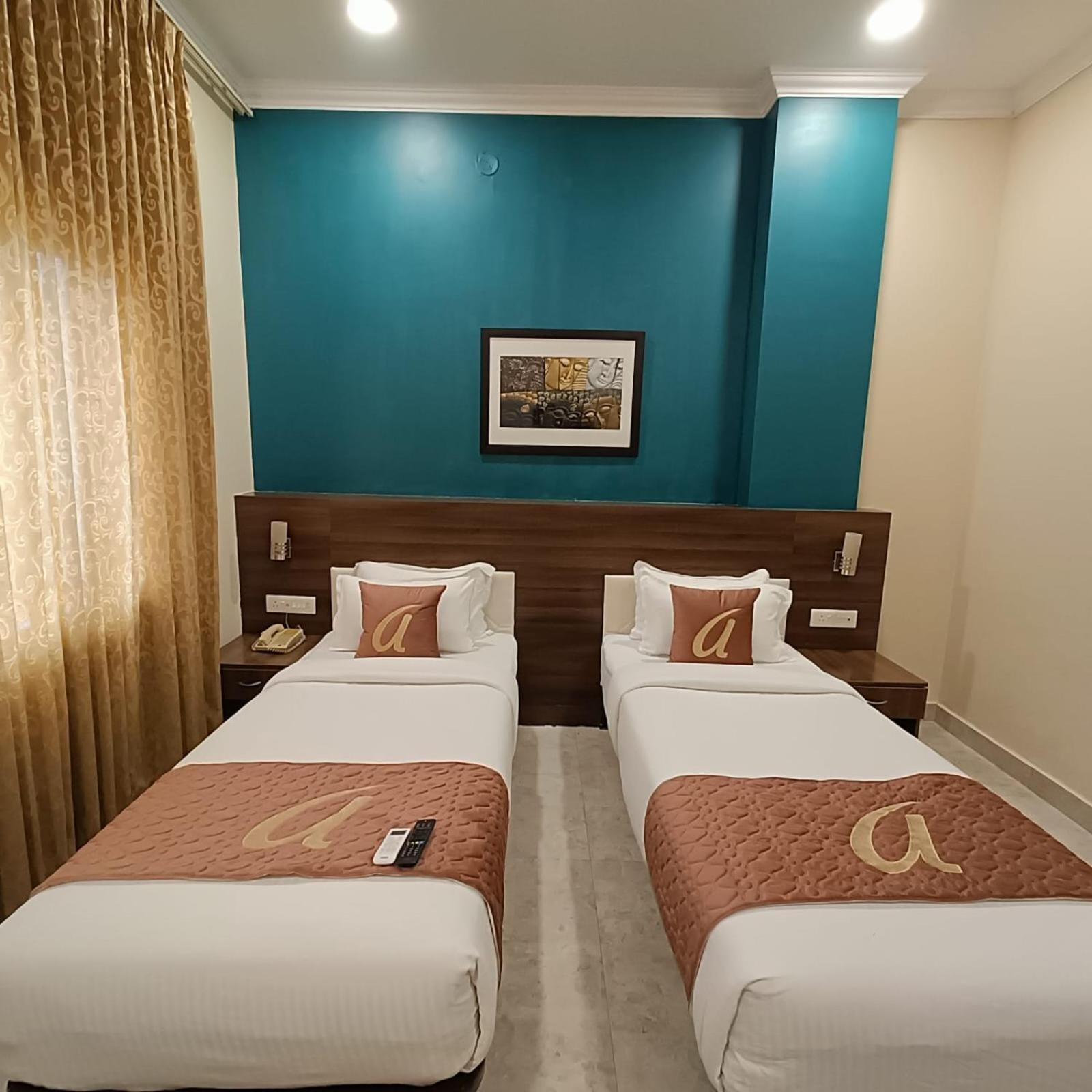 Astra Hotels & Suites Whitefield Near To Nallurahalli Metro Station And Ktpo Bangalore Extérieur photo