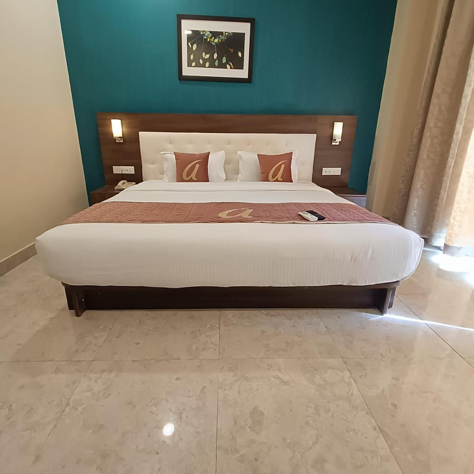 Astra Hotels & Suites Whitefield Near To Nallurahalli Metro Station And Ktpo Bangalore Extérieur photo