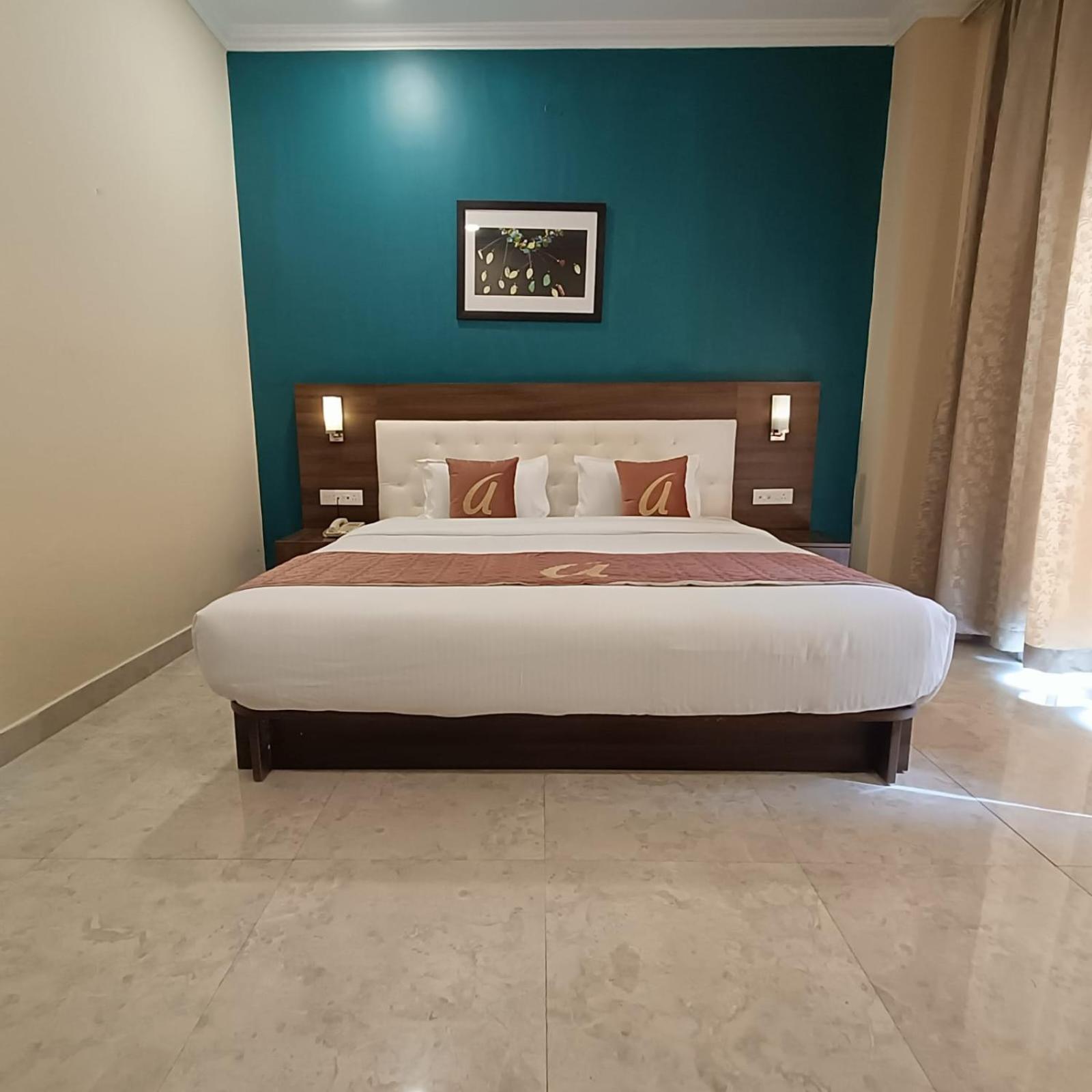 Astra Hotels & Suites Whitefield Near To Nallurahalli Metro Station And Ktpo Bangalore Extérieur photo